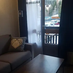https://coquet-studio-praloup-1600-avec-terrasse.fr-provencehotel.com